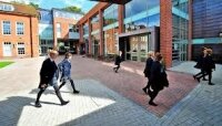 Предлагаем услуги русскоговорящих опекунов в Англии!!